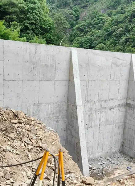 菏泽定陶区重力式挡土墙
